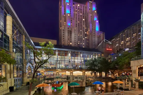 Photo 1 - San Antonio Marriott Rivercenter on the River Walk