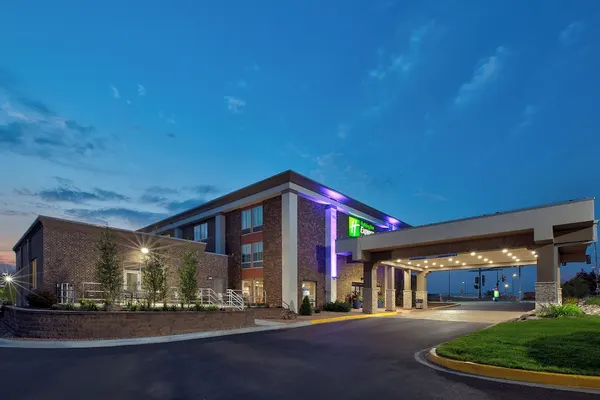 Photo 1 - Holiday Inn Express & Suites Eden Prairie – Minneapolis by IHG