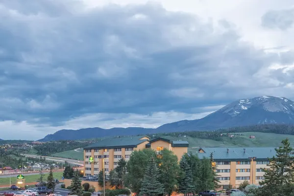 Photo 1 - La Quinta Inn & Suites by Wyndham Silverthorne - Summit Co