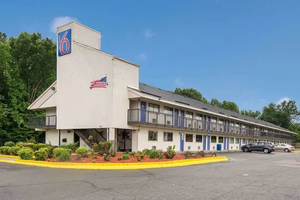 Photo 1 - Motel 6 Richmond, VA - Midlothian Turnpike