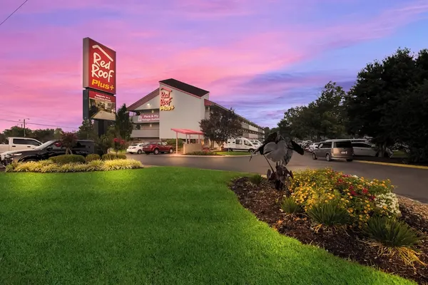 Photo 1 - Red Roof Inn PLUS+ Nashville Airport