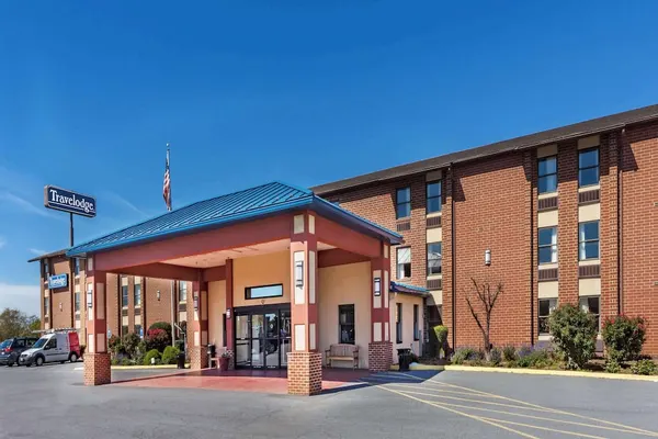 Photo 1 - Travelodge by Wyndham Winchester