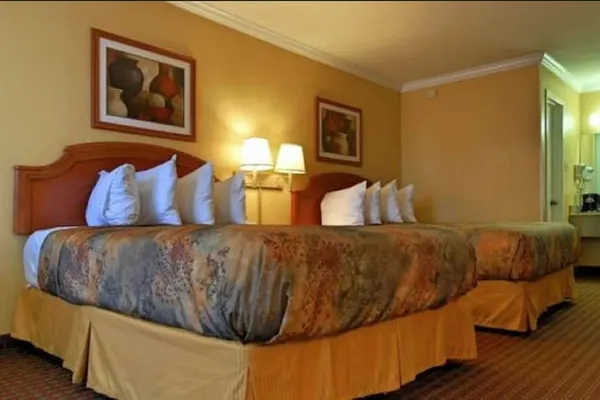 Photo 1 - Rodeway Inn Killeen near Fort Hood