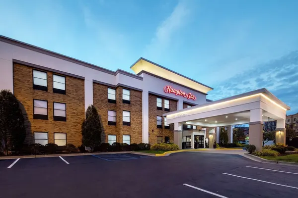 Photo 1 - Hampton Inn Lexington South-Keeneland/Airport