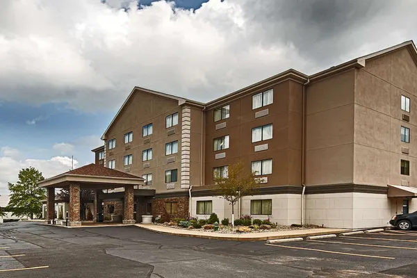 Photo 1 - Comfort Inn & Suites Copley Akron