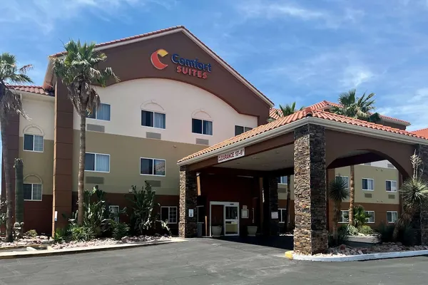 Photo 1 - Comfort Suites Peoria Sports Complex