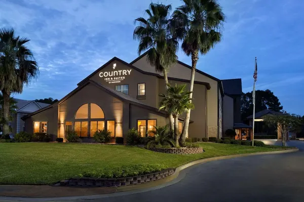 Photo 1 - Country Inn & Suites by Radisson, Kingsland, GA