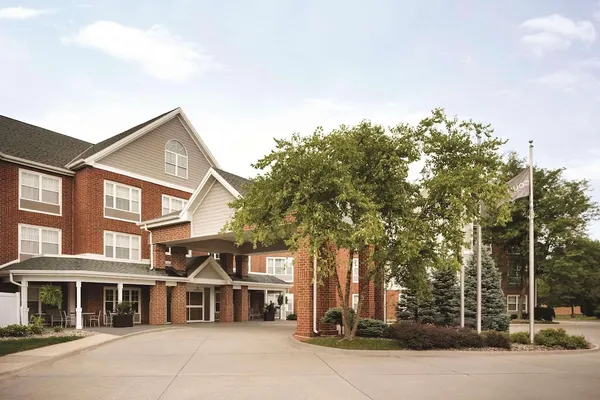 Photo 1 - Country Inn & Suites by Radisson, Des Moines West, IA