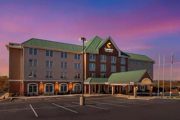 Photo 1 - Comfort Inn & Suites Cuyahoga Falls - Akron