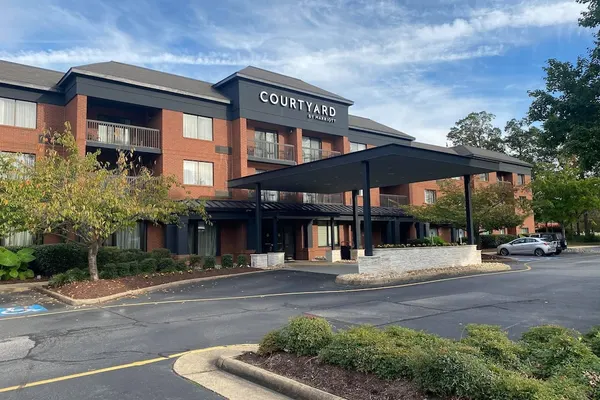 Photo 1 - Courtyard by Marriott Newport News Yorktown