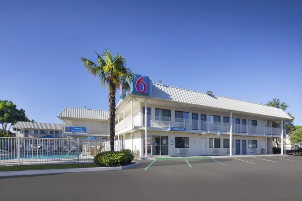 Photo 1 - Motel 6 Woodland, CA – Sacramento Airport