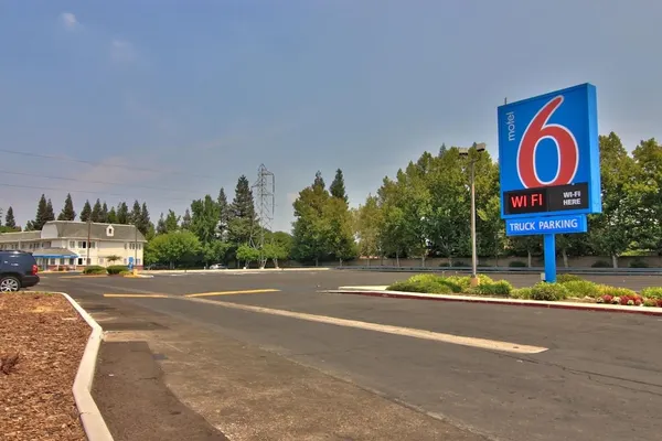 Photo 1 - Motel 6 Sacramento, CA - South Sacramento & Elk Grove