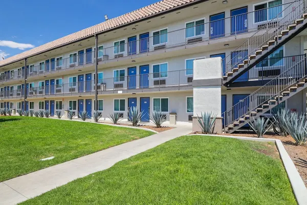 Photo 1 - Motel 6 Escondido, CA