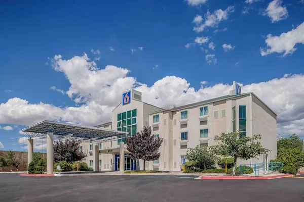 Photo 1 - Motel 6 Albuquerque, NM - North