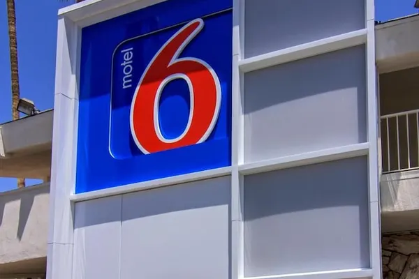 Photo 1 - Motel 6 Old town Scottsdale/Fashion Square