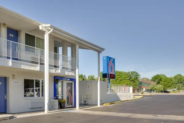 Photo 1 - Motel 6 – Lakewood, CO
