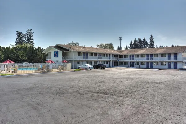 Photo 1 - Motel 6 Tigard, OR - Portland South - Lake Oswego