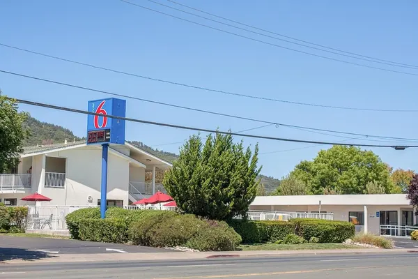 Photo 1 - Motel 6 Ukiah, CA