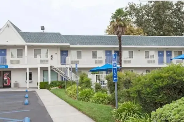 Photo 1 - Motel 6 Sacramento, CA - Central