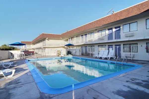 Photo 1 - Motel 6 San Angelo, TX