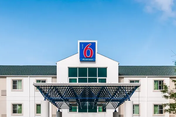 Photo 1 - Motel 6 Joliet, IL - Chicago - I-55