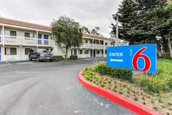 Photo 1 - Motel 6 Salinas, CA - North Monterey Area