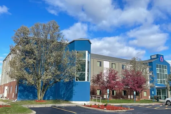 Photo 1 - Motel 6 Caseyville, IL - Caseyville Il