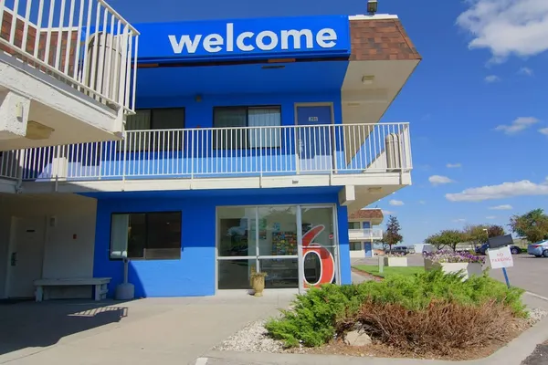 Photo 1 - Motel 6 Rapid City, SD