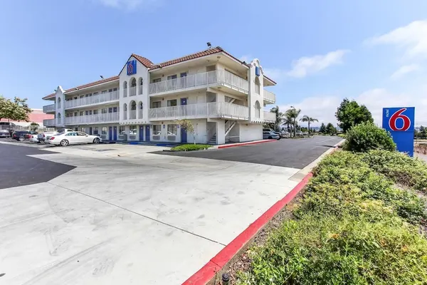 Photo 1 - Motel 6 Watsonville, CA - Monterey Area