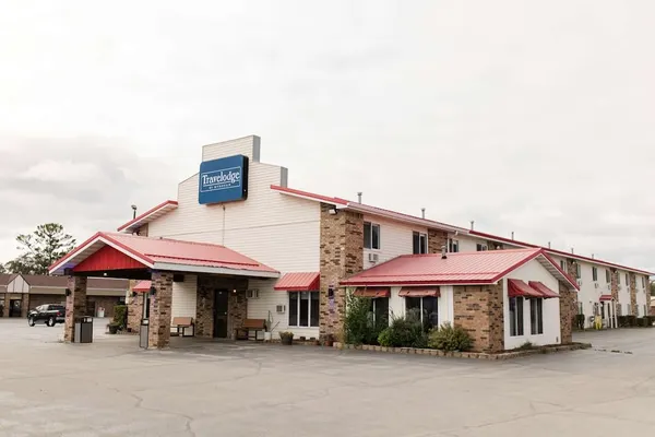 Photo 1 - Travelodge by Wyndham Escanaba