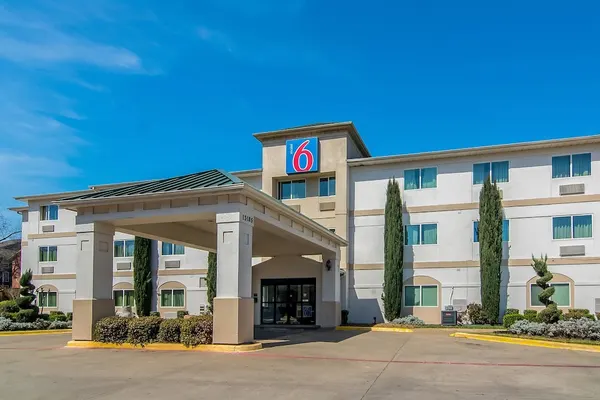Photo 1 - Motel 6 Dallas, TX - North - Richardson