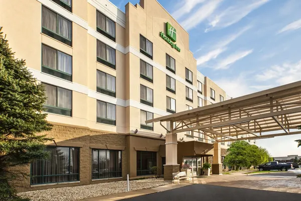 Photo 1 - Holiday Inn & Suites Bolingbrook, an IHG Hotel