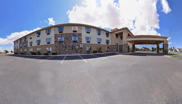 Photo 1 - Clarion Inn Page - Lake Powell