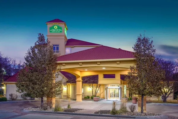 Photo 1 - La Quinta Inn & Suites by Wyndham Denver Southwest Lakewood