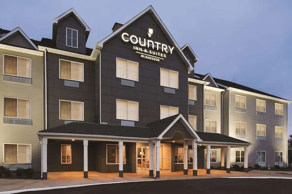 Photo 1 - Country Inn & Suites by Radisson, Indianapolis South, IN