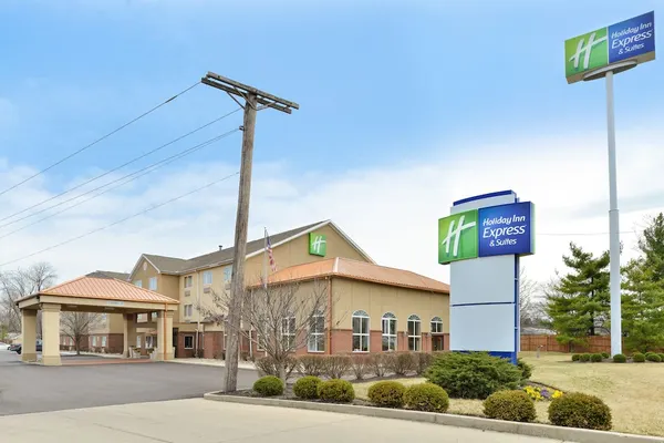 Photo 1 - Holiday Inn Express & Suites Cincinnati-N/Sharonville, an IHG Hotel