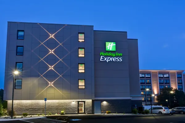 Photo 1 - Holiday Inn Express Boston by IHG