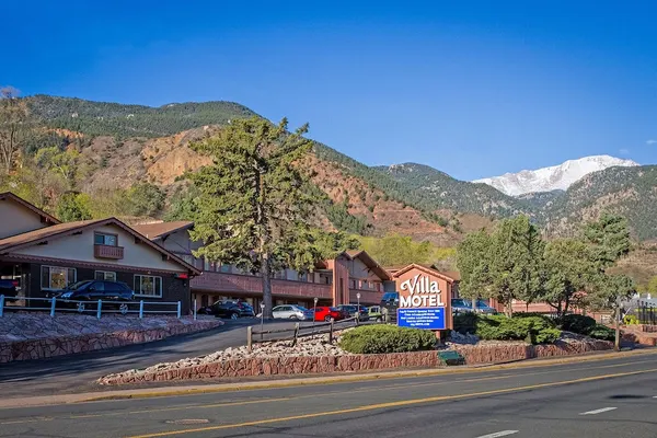 Photo 1 - Villa Motel at Manitou Springs