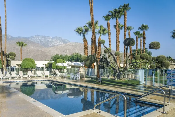 Photo 1 - Desert Isle of Palm Springs