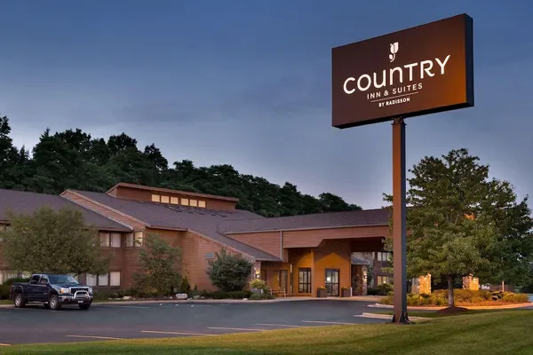 Photo 1 - Country Inn & Suites by Radisson, Mishawaka, IN