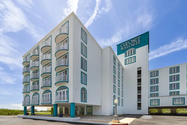Photo 1 - Coconut Malorie Resort Hotel, Ascend Hotel Collection