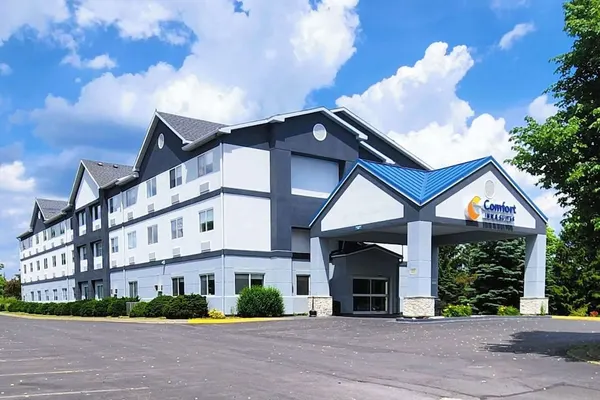 Photo 1 - Comfort Inn & Suites Liverpool - Syracuse