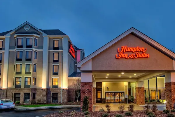 Photo 1 - Hampton Inn & Suites Asheville Airport