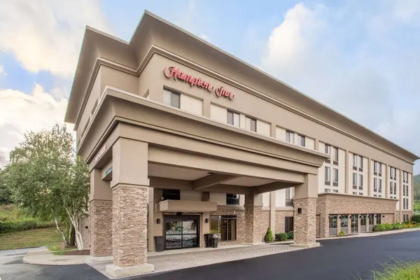 Photo 1 - Hampton Inn Fishkill