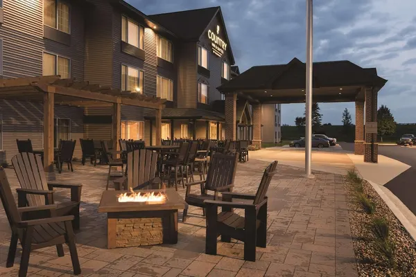 Photo 1 - Country Inn & Suites by Radisson, Mankato Hotel and Conference Center, MN
