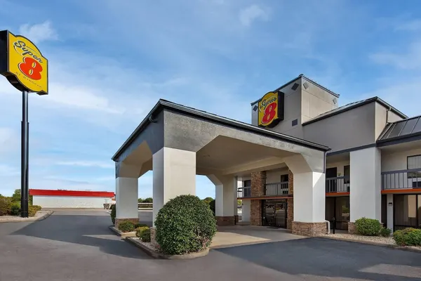 Photo 1 - Super 8 by Wyndham Bulls Gap Greeneville Area