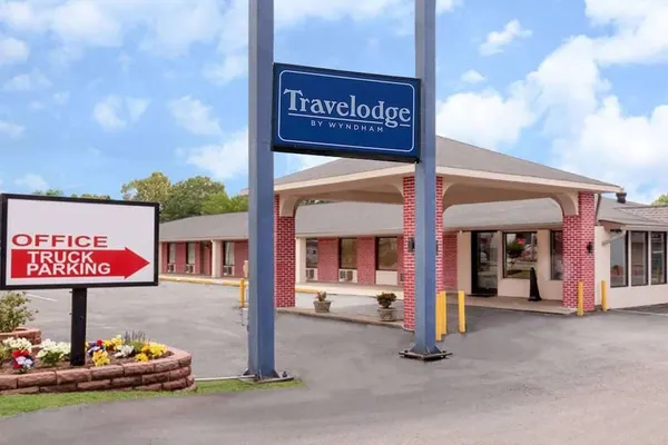 Photo 1 - Travelodge by Wyndham Jackson I-40 Exit 82