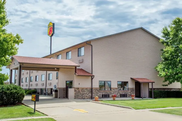 Photo 1 - Super 8 by Wyndham Normal Bloomington