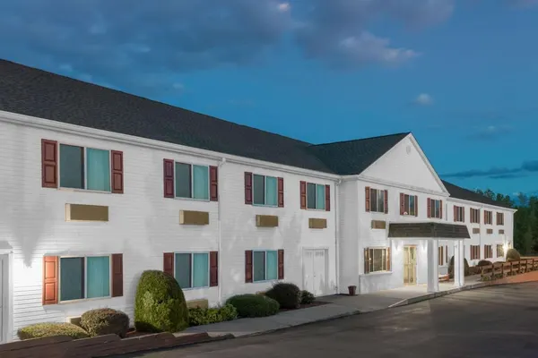 Photo 1 - Rodeway Inn