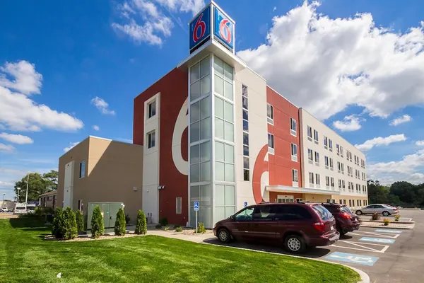 Photo 1 - Motel 6 South Bend, IN - Mishawaka